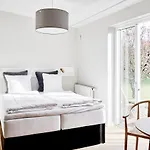 Strandhotel Rosnaes 3*