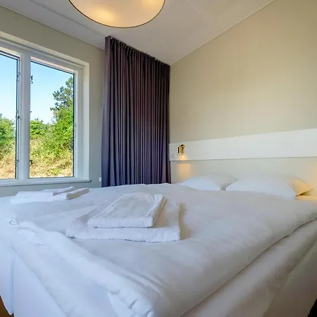 ホテル Strandhotel Rosnaes カロンボー