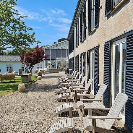 Strandhotel Rosnaes Hotel 3*