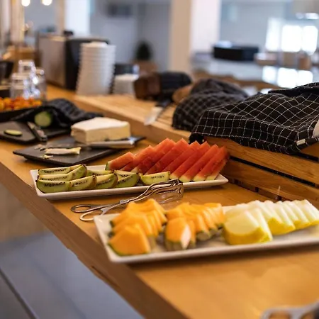 Hotel Strandhotel Rosnaes 3*