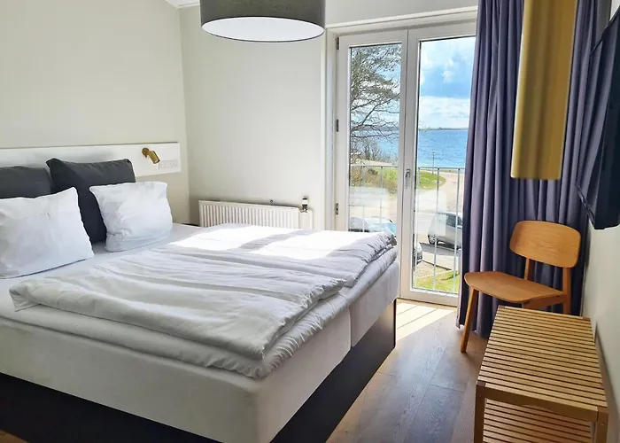 Strandhotel Rosnaes 3* كالوندبورج